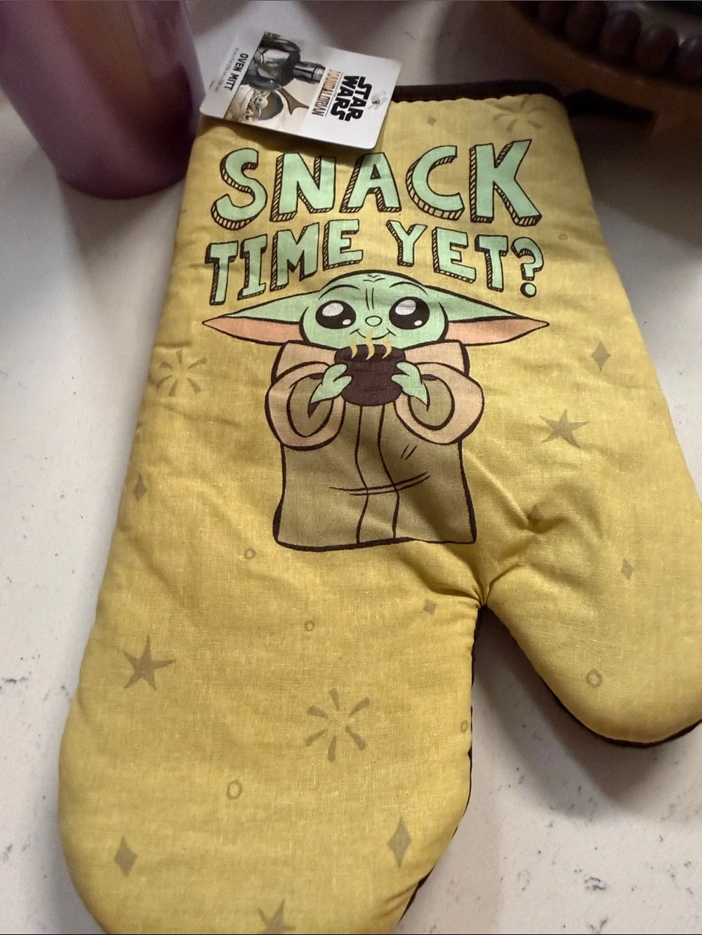 Star Wars Baby Yoda Yellow-Green 'Snack Time Yet?' Oven Mitt Mandalorian Grogu